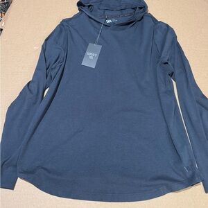 VRST men’s Navy Blue lightweight Hoodie. Super soft! NWT
